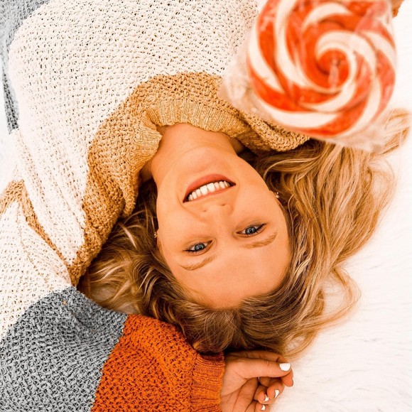 Meet your Posher, Cara - Picture 1 of 1